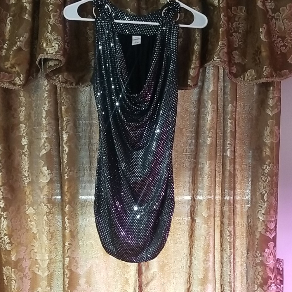Sequins shirt.
